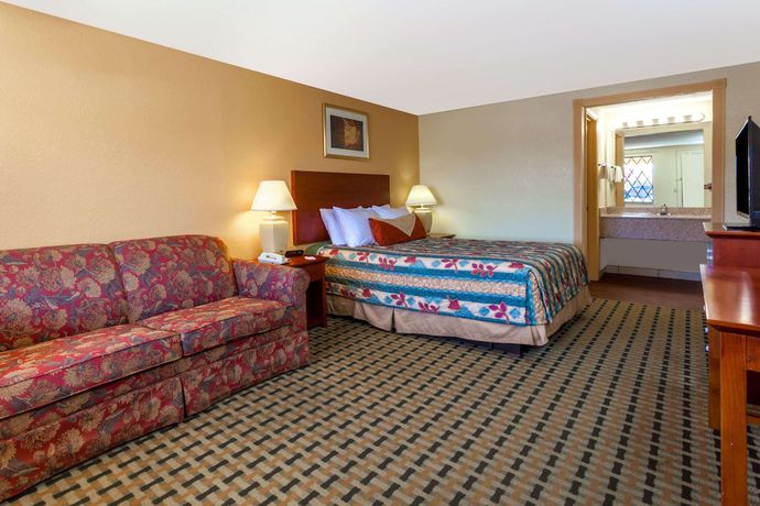 Imagen de la habitación del Hotel Knights Inn Seymour. Foto 13