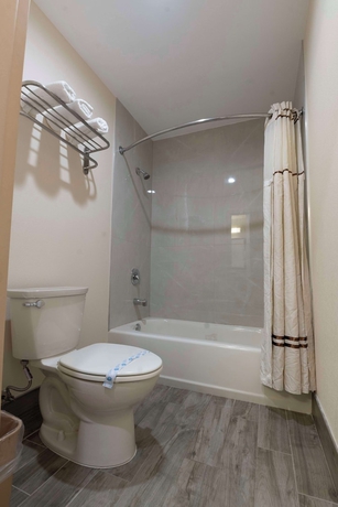 Imagen de la habitación del Hotel Knights Inn South Amboy. Foto 4