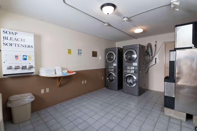 Imagen de los interiores del Hotel Knights Inn South Amboy. Foto 16