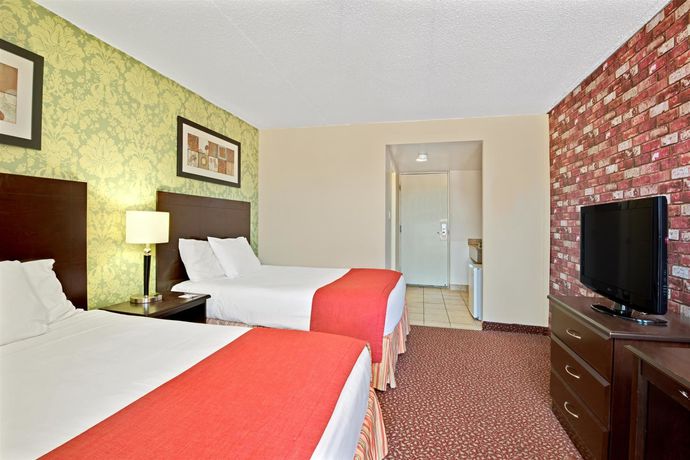Imagen de la habitación del Hotel Knights Inn Toronto Scarborough. Foto 3