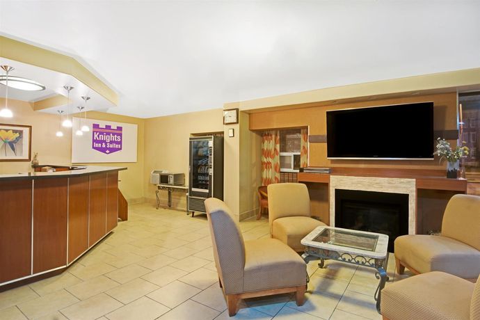 Imagen de los interiores del Hotel Knights Inn Toronto Scarborough. Foto 11