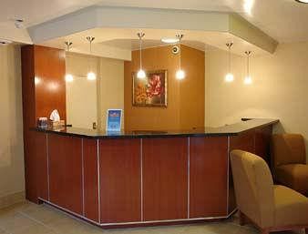 Imagen de los interiores del Hotel Knights Inn Toronto Scarborough. Foto 12