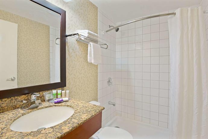 Imagen de los interiores del Hotel Knights Inn Toronto Scarborough. Foto 13
