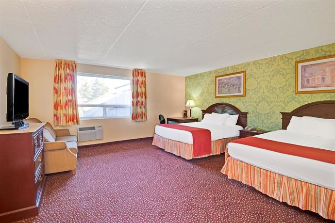 Imagen de la habitación del Hotel Knights Inn Toronto Scarborough. Foto 6