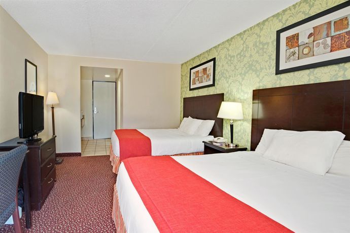 Imagen de la habitación del Hotel Knights Inn Toronto Scarborough. Foto 9
