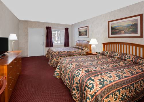 Imagen de la habitación del Hotel Knights Inn Traverse City. Foto 7