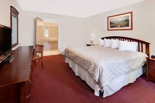 Imagen de la habitación del Hotel Knights Inn Traverse City. Foto 11