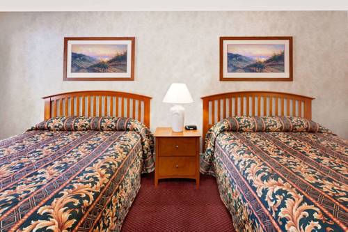 Imagen de la habitación del Hotel Knights Inn Traverse City. Foto 12