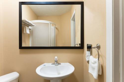 Imagen de la habitación del Hotel Knights Inn Trevose. Foto 8