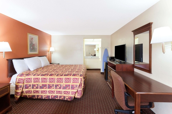 Imagen de la habitación del Hotel Knights Inn Tucker. Foto 10