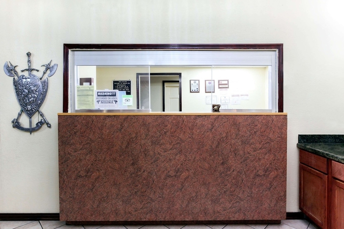 Imagen de los interiores del Hotel Knights Inn Tucker. Foto 15