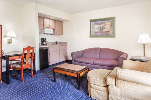 Imagen de la habitación del Hotel Knights Inn Virginia Beach At Lynnhaven Pkwy. Foto 3