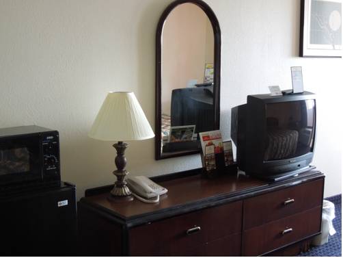 Imagen de la habitación del Hotel Knights Inn Virginia Beach At Lynnhaven Pkwy. Foto 9