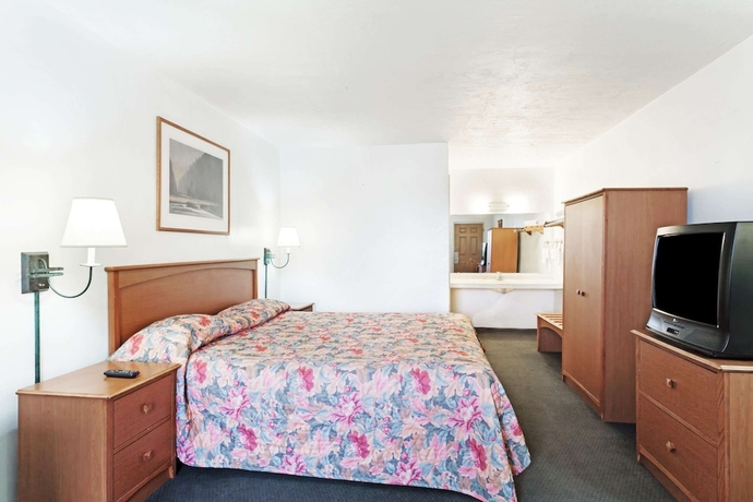 Imagen de la habitación del Hotel Knights Inn Wendover. Foto 9
