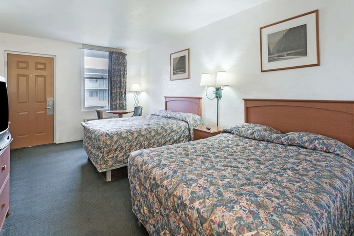 Imagen de la habitación del Hotel Knights Inn Wendover. Foto 11