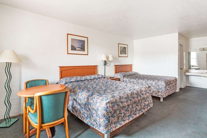 Imagen de la habitación del Hotel Knights Inn Wendover. Foto 12
