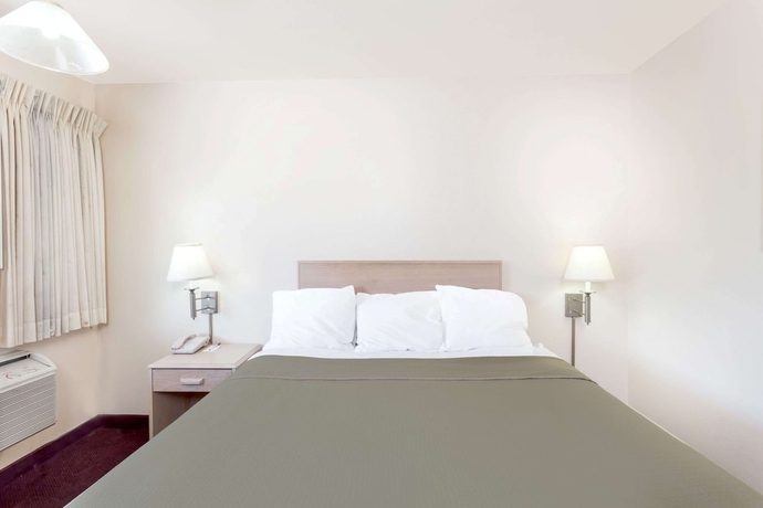 Imagen de la habitación del Hotel Knights Inn Yuma. Foto 4