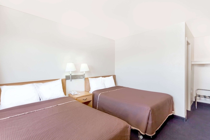 Imagen de la habitación del Hotel Knights Inn Yuma. Foto 7