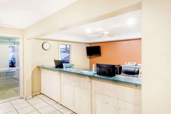 Imagen de los interiores del Hotel Knights Inn Yuma. Foto 16