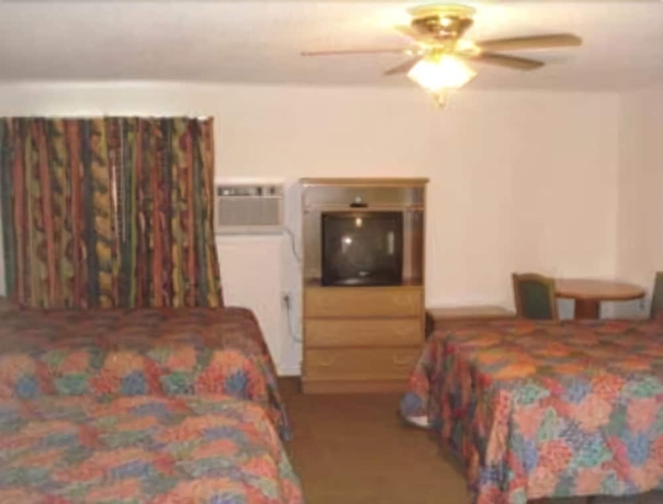 Imagen de la habitación del Hotel Knights Inn Yuma. Foto 11