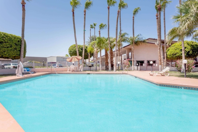 Imagen de la piscina del Hotel Knights Inn Yuma. Foto 18