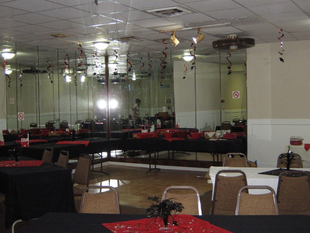 Imagen de los interiores del Hotel Knights Inn and Suites Emporia. Foto 13