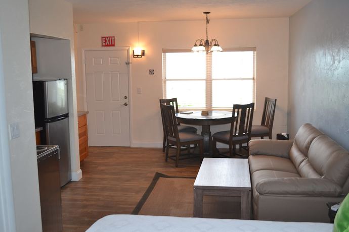 Imagen de la habitación del Hotel Knight\'s Key Suites. Foto 6