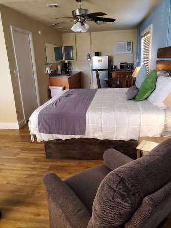 Imagen de la habitación del Hotel Knight\'s Key Suites. Foto 13
