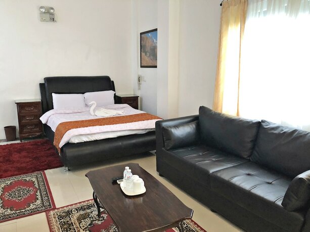 Imagen general del Hotel Knights Ko Suites. Foto 10