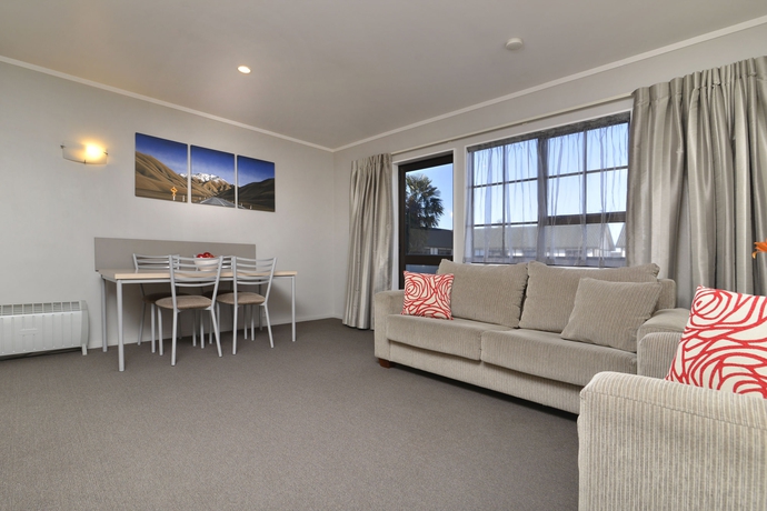 Imagen de los interiores del Hotel Knightsbridge Court Motor Lodge. Foto 12