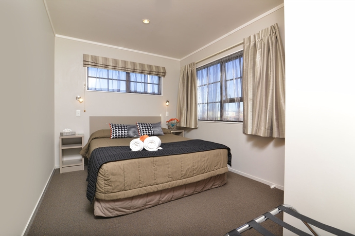 Imagen de la habitación del Hotel Knightsbridge Court Motor Lodge. Foto 7