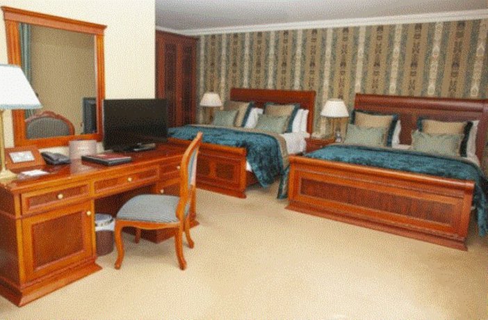 Imagen de la habitación del Hotel Knightsbrook Spa And Golf Resort. Foto 11