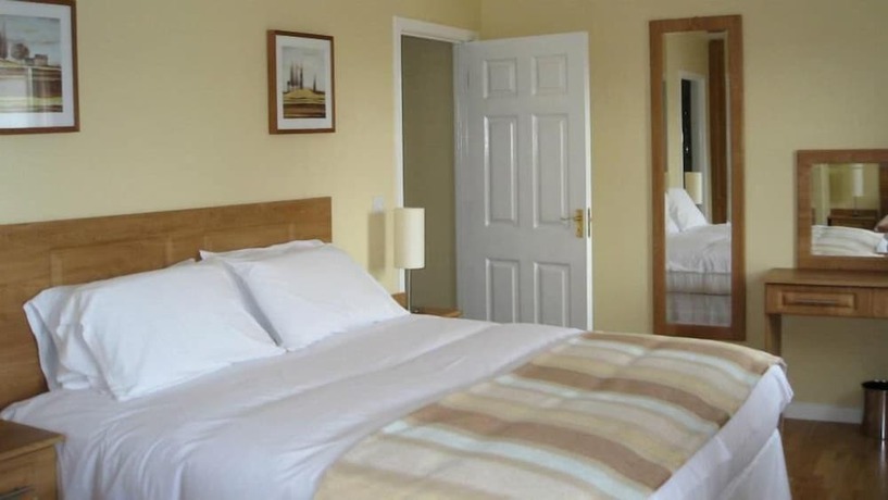 Imagen de la habitación del Hotel Knightsbrook Spa And Golf Resort. Foto 14