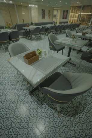 Imagen de los interiores del Hotel Knightz bridge. Foto 15