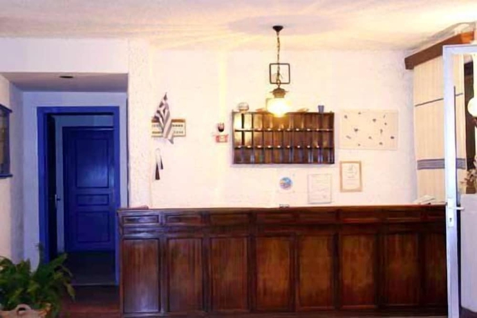 Imagen de los interiores del Hotel Knossos. Foto 19