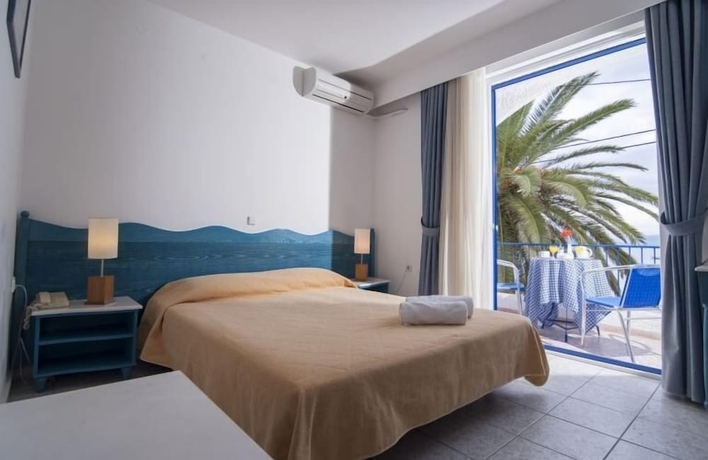 Imagen de la habitación del Hotel Knossos. Foto 6
