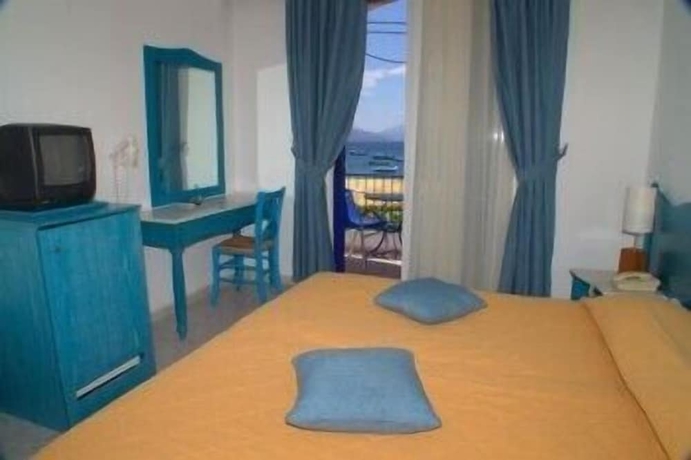 Imagen de la habitación del Hotel Knossos. Foto 9