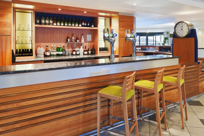 Imagen del bar/restaurante del Hotel Knowsley Inn and Lounge. Foto 2