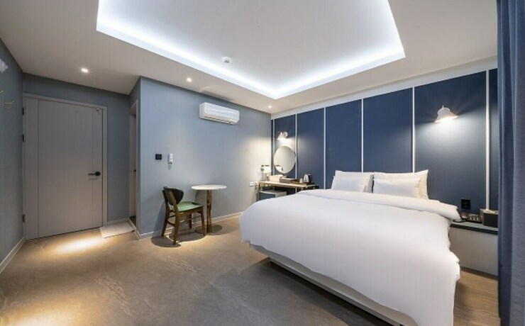 Imagen de la habitación del Hotel Knox. Foto 12