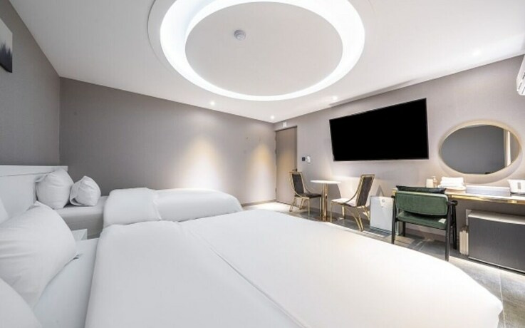 Imagen de la habitación del Hotel Knox. Foto 15