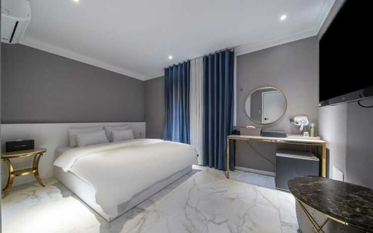 Imagen de la habitación del Hotel Knox. Foto 16