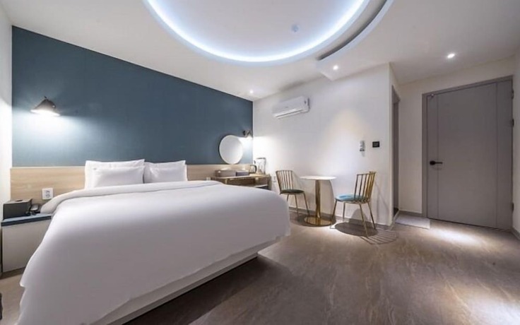 Imagen de la habitación del Hotel Knox. Foto 20