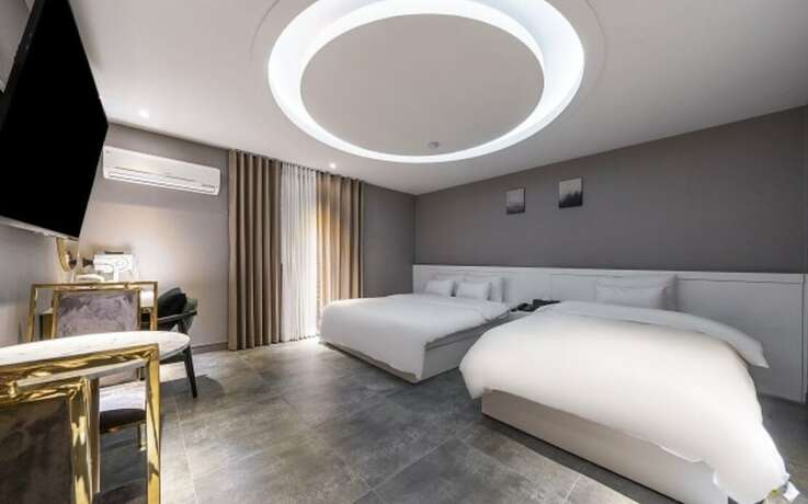 Imagen de la habitación del Hotel Knox. Foto 25
