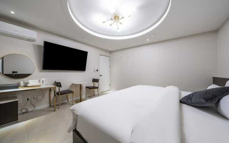 Imagen de la habitación del Hotel Knox. Foto 34