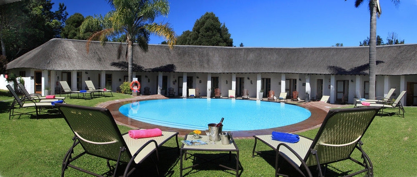 Imagen de la piscina del Hotel Knysna Hollow Country Estate. Foto 16