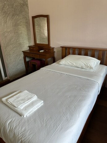 Imagen de la habitación del Hotel Ko Nokyai Resort. Foto 18