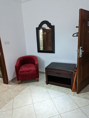 Imagen de la habitación del Hotel KoKo Palm Inn, Accra. Foto 14
