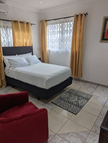 Imagen de la habitación del Hotel KoKo Palm Inn, Accra. Foto 18