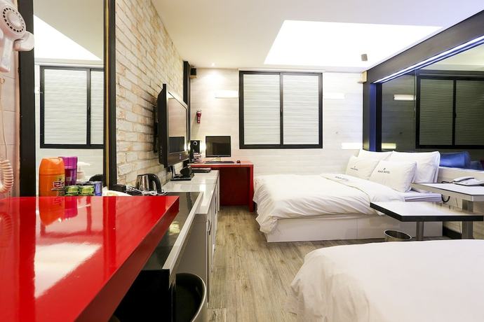 Imagen de la habitación del Hotel Koam Tourist. Foto 7