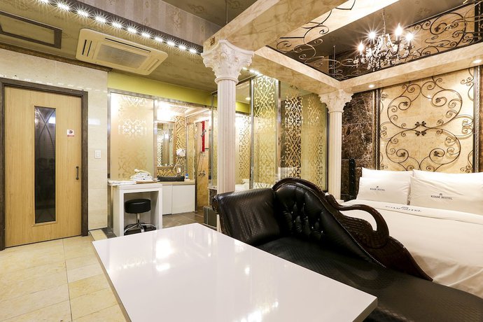 Imagen de la habitación del Hotel Koam Tourist. Foto 8